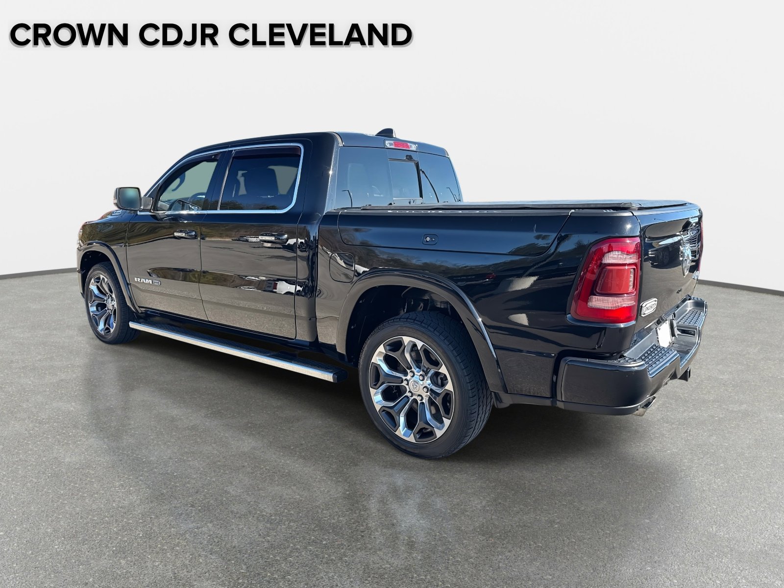 Used 2021 RAM 1500 Limited w/ Body Color Bumper Group image 6