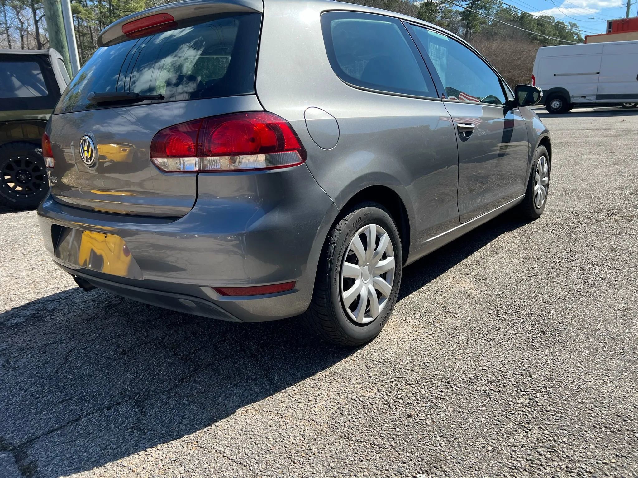 Used 2013 Volkswagen Golf 2-Door image 4