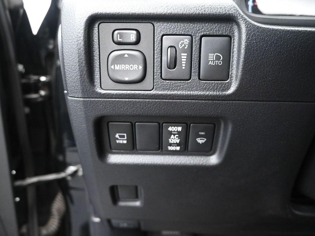 Used 2022 Toyota 4Runner Limited image 34