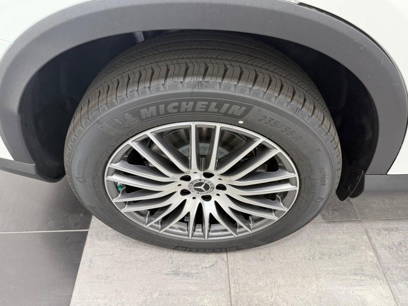 New 2025 Mercedes-Benz GLC 300 4MATIC image 3