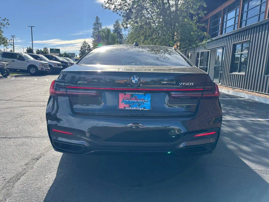 Used 2020 BMW 750i xDrive w/ Executive Package AWD/4WD image 4