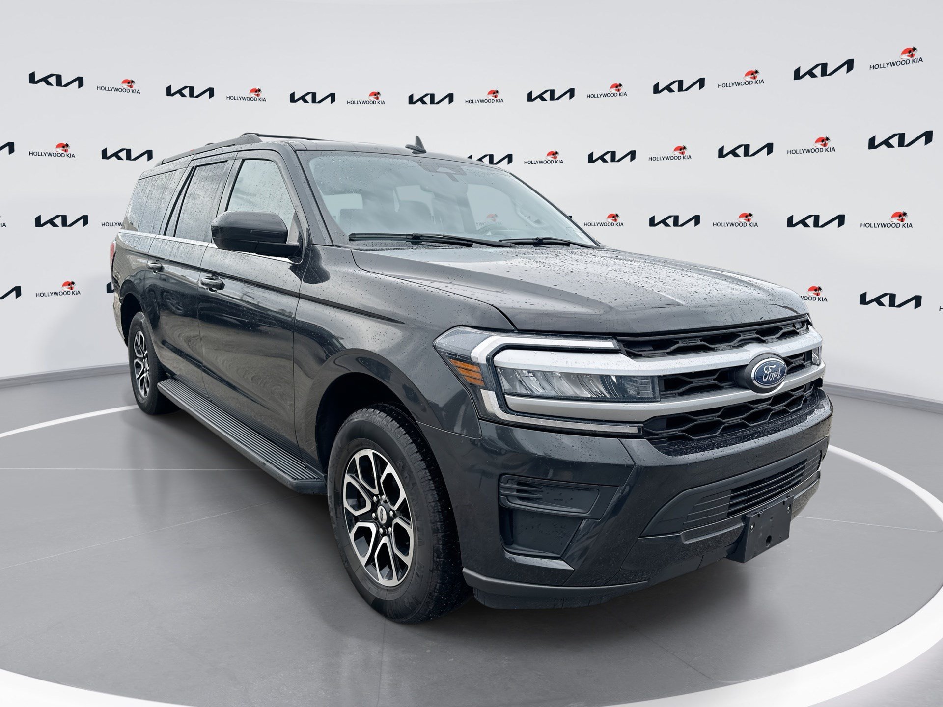 Used 2024 Ford Expedition Max XLT AWD/4WD image 1