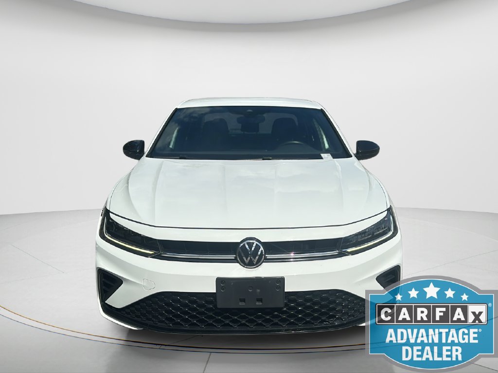 Used 2025 Volkswagen Jetta Sport FWD image 2