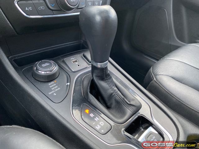 Used 2019 Jeep Cherokee Limited w/ Luxury Group image 13