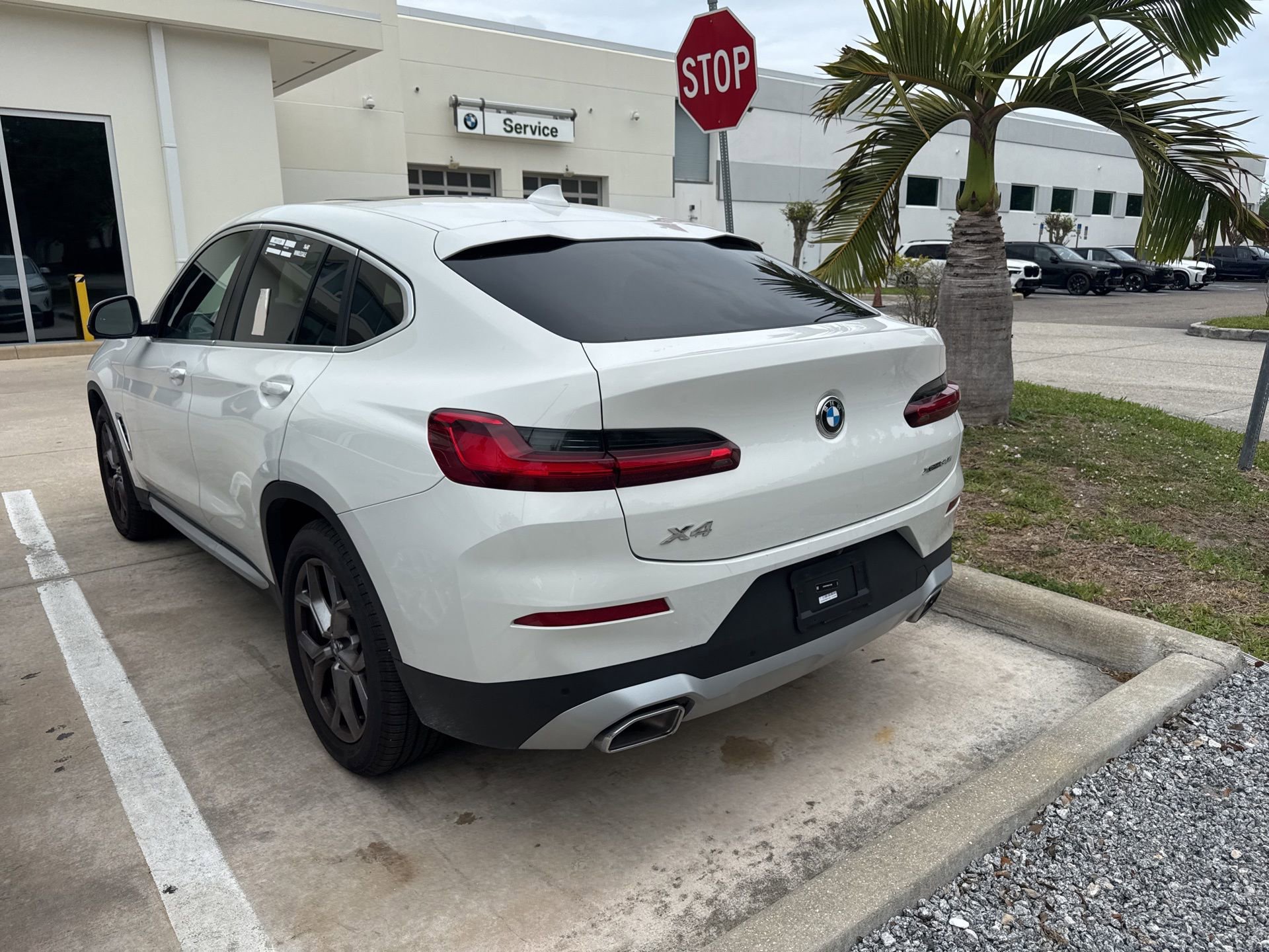 Used 2025 BMW X4 xDrive30i image 5