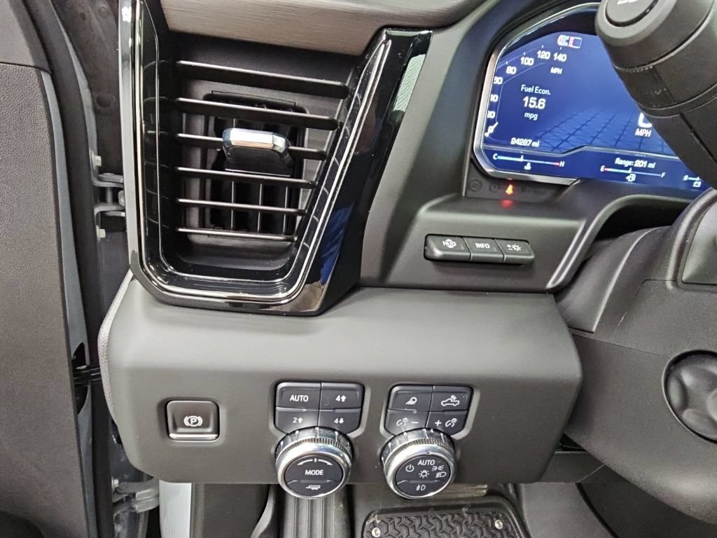 Certified 2025 GMC Sierra 1500 AT4 w/ AT4 Premium Package AWD/4WD image 29