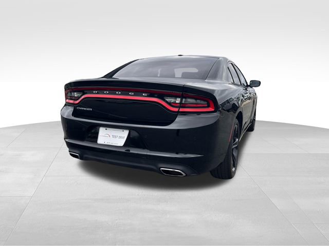 Used 2017 Dodge Charger SE w/ Popular Equipment Group RWD image 5