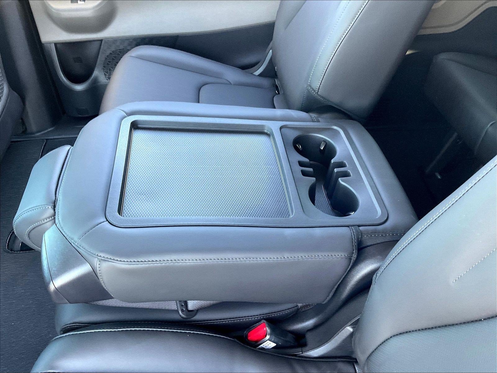 New 2027 Kia Carnival EX FWD image 27