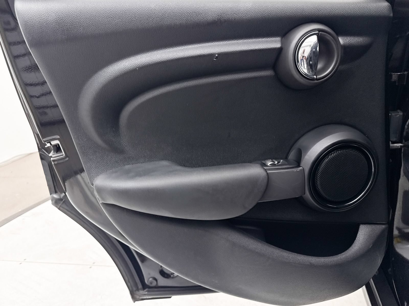 Used 2017 MINI Cooper 4-Door Hardtop FWD image 25