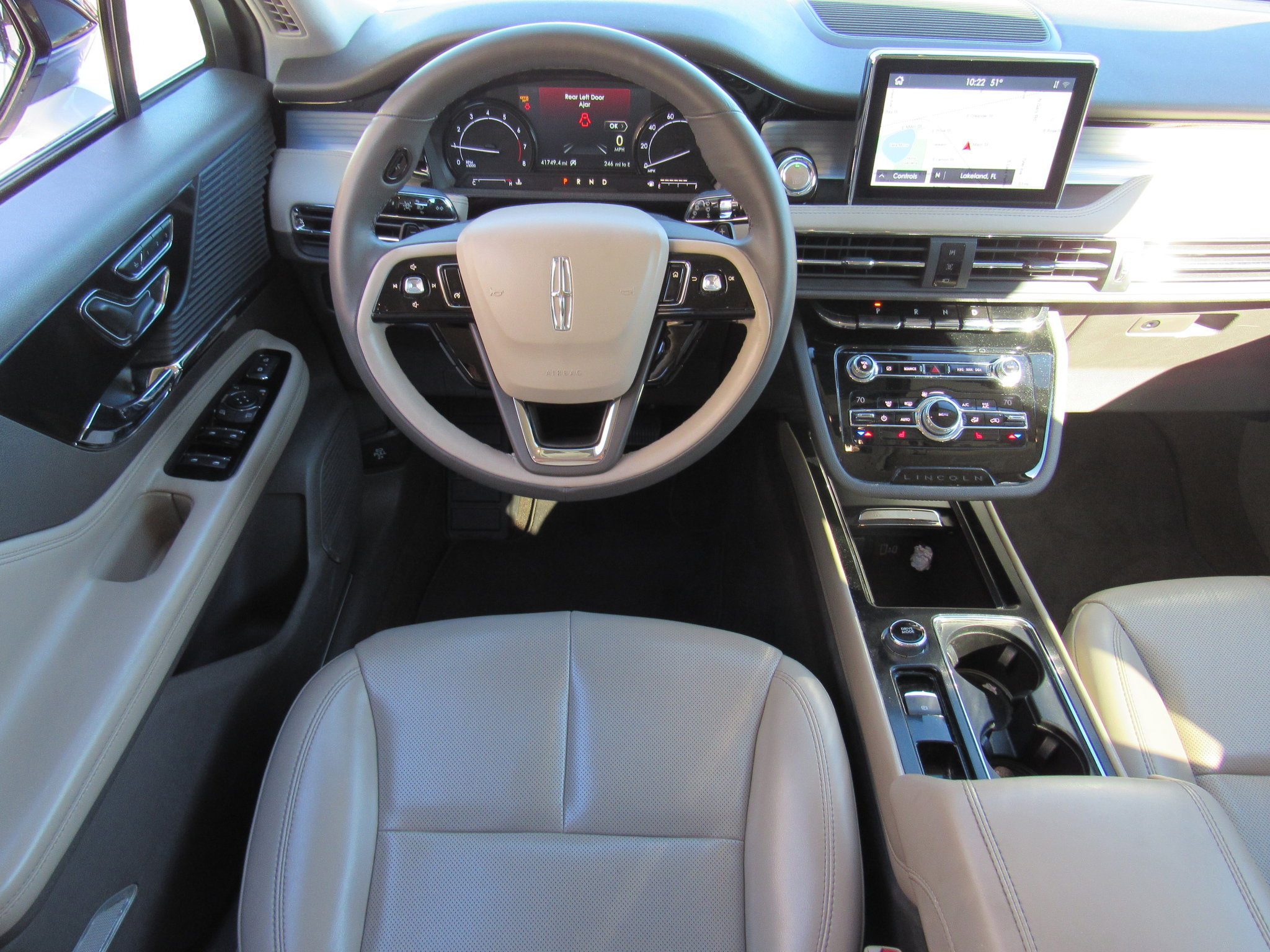 Certified 2020 Lincoln Corsair FWD w/ Equipment Group 101A image 12