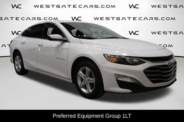 Used 2023 Chevrolet Malibu LT image 2