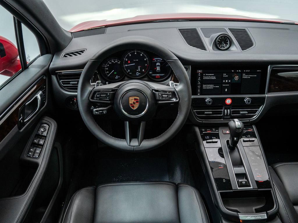 Used 2026 Porsche Macan image 14