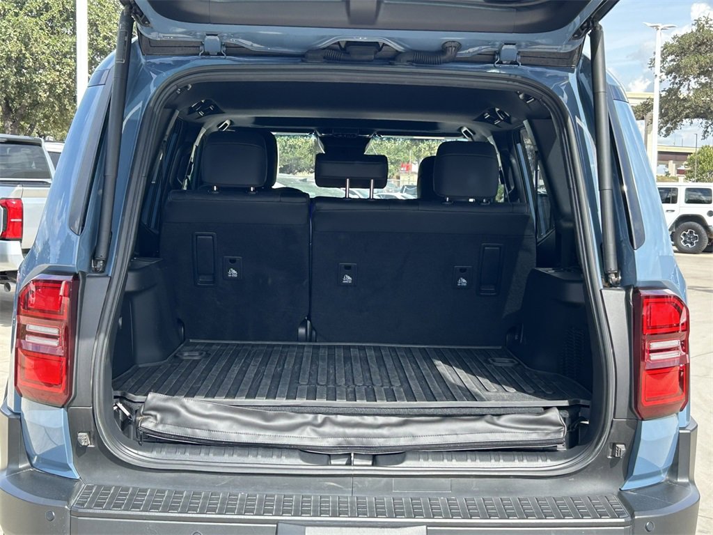 Used 2025 Toyota Land Cruiser image 12