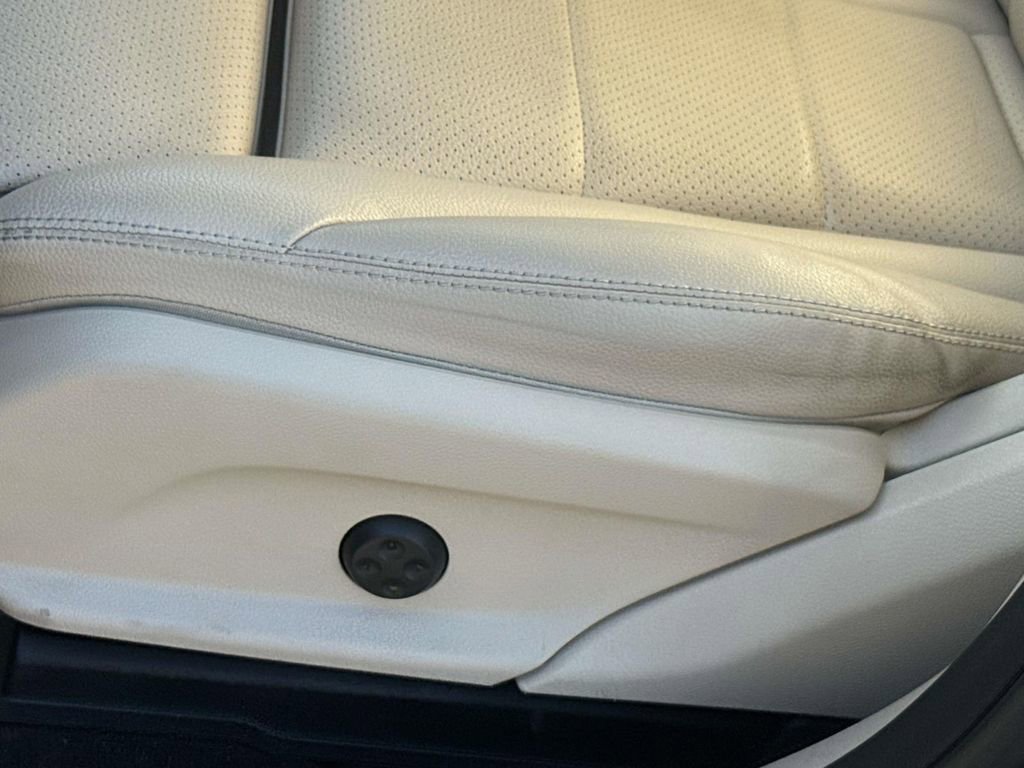 Used 2022 Mercedes-Benz GLC 300 4MATIC image 23