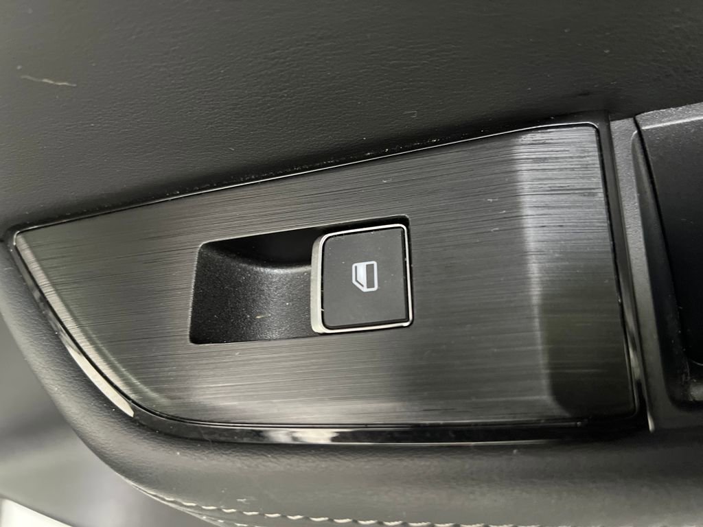 Used 2025 Nissan Rogue SL w/ Tech Package image 20