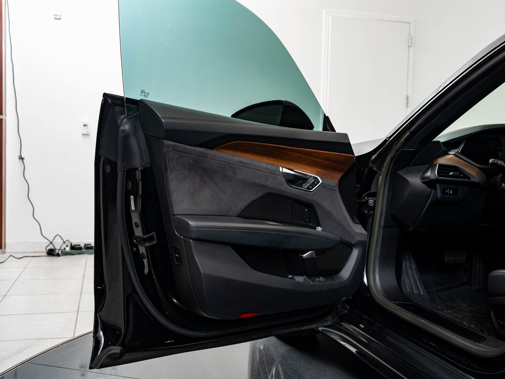 Used 2023 Audi e-tron GT Premium Plus image 26