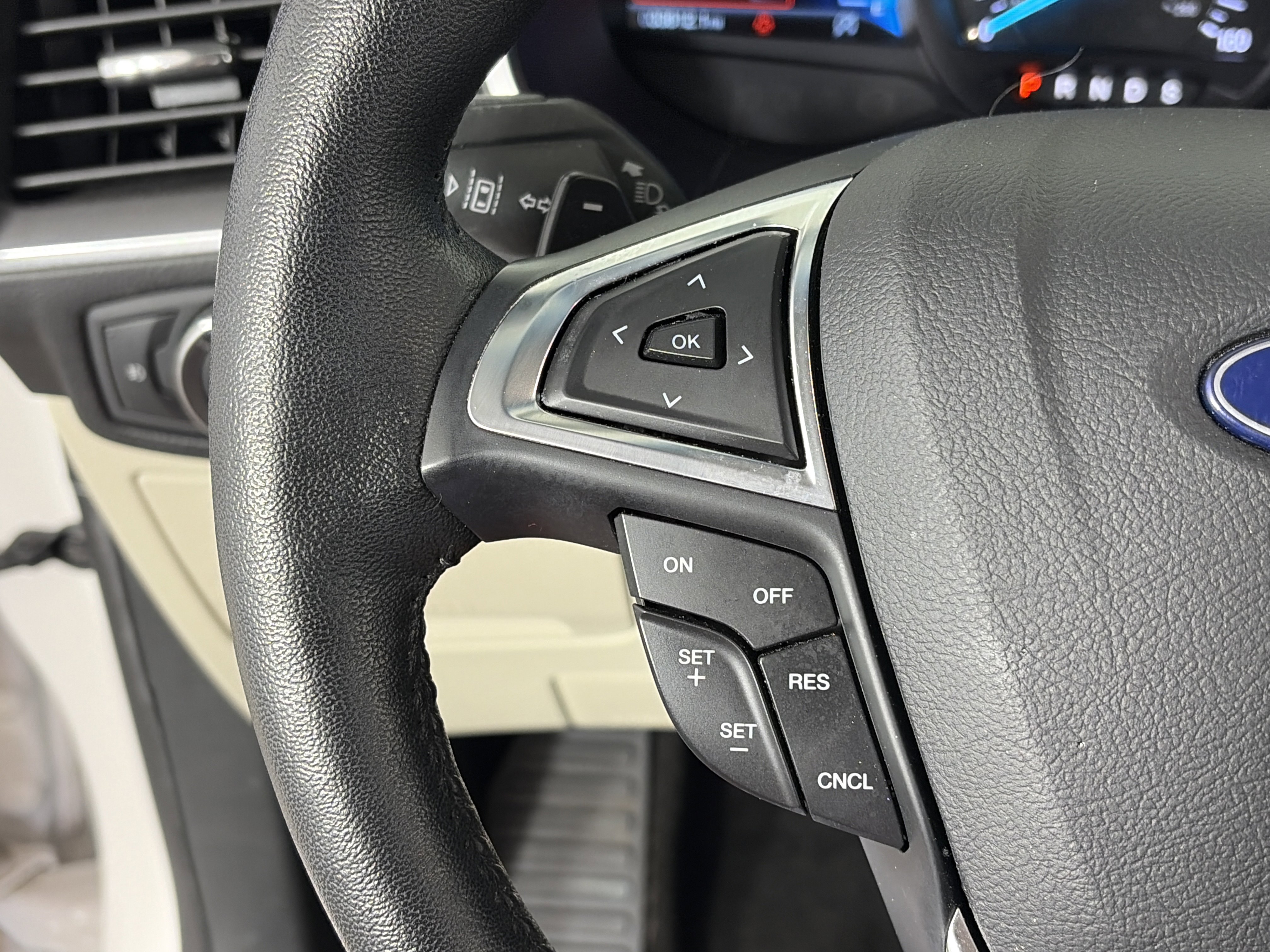 Used 2019 Ford Edge Titanium w/ Cold Weather Package image 31