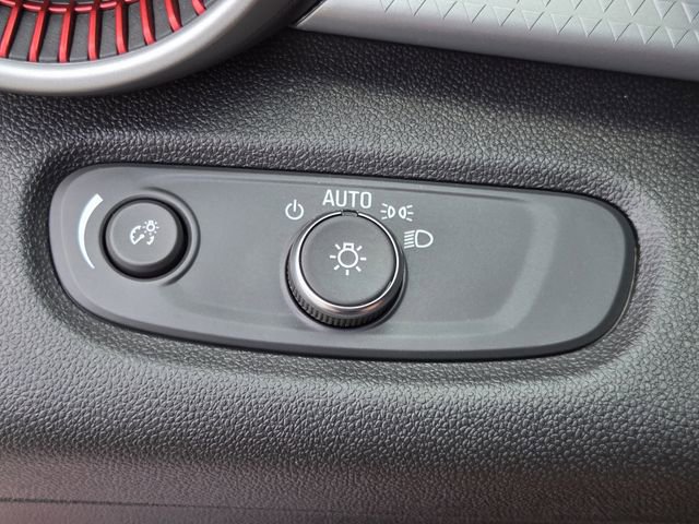 Used 2024 Chevrolet Trax RS FWD image 21