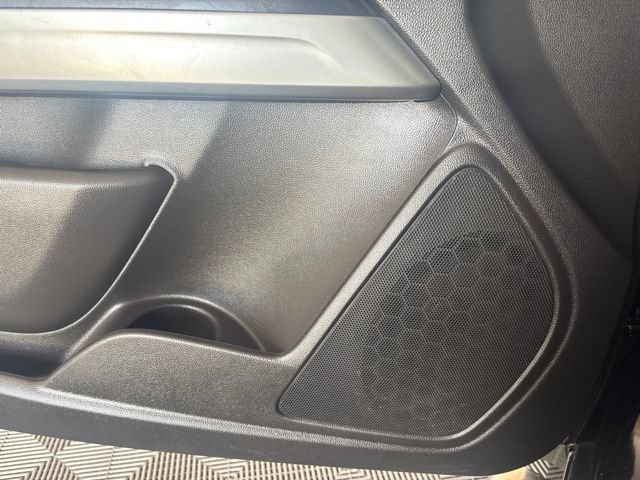 Used 2018 Chevrolet Colorado LT AWD/4WD image 17