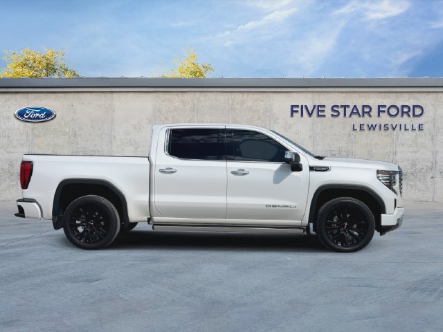 Used 2023 GMC Sierra 1500 Denali w/ Technology Package AWD/4WD image 9