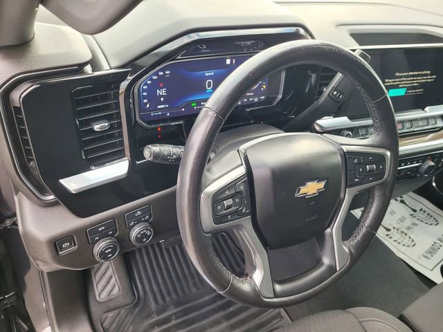 Used 2022 Chevrolet Silverado 1500 LT AWD/4WD image 23