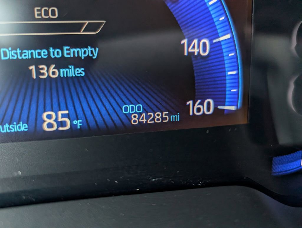 Used 2022 Toyota Corolla Cross XLE w/ Convenience Package FWD image 20