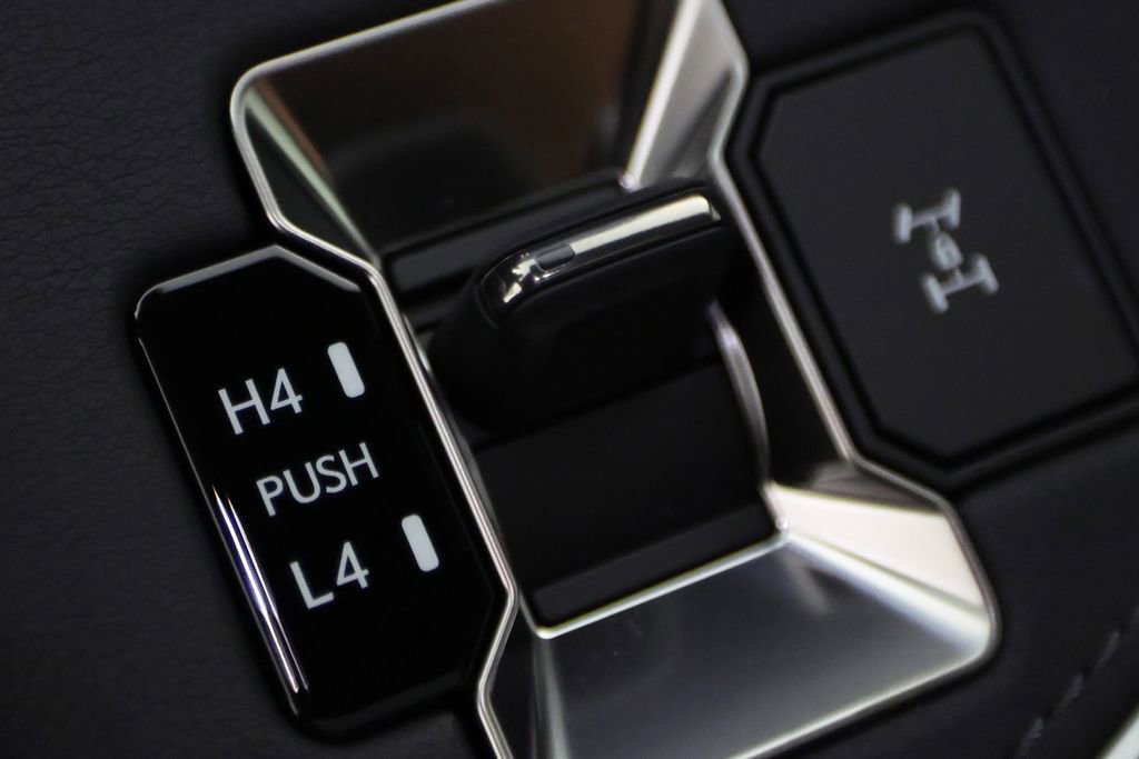 Used 2026 Lexus GX 550 550 Premium+ w/ Accessory Package (2T) image 27