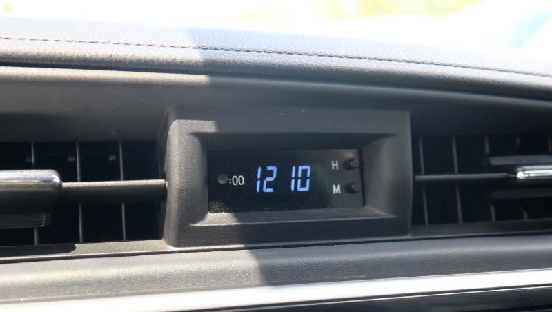 Used 2019 Toyota Corolla LE FWD image 11