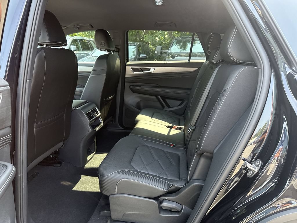 Used 2024 Volkswagen Atlas Cross Sport SE w/ Adventure Package AWD/4WD image 24