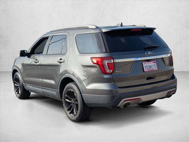 Used 2017 Ford Explorer XLT image 8