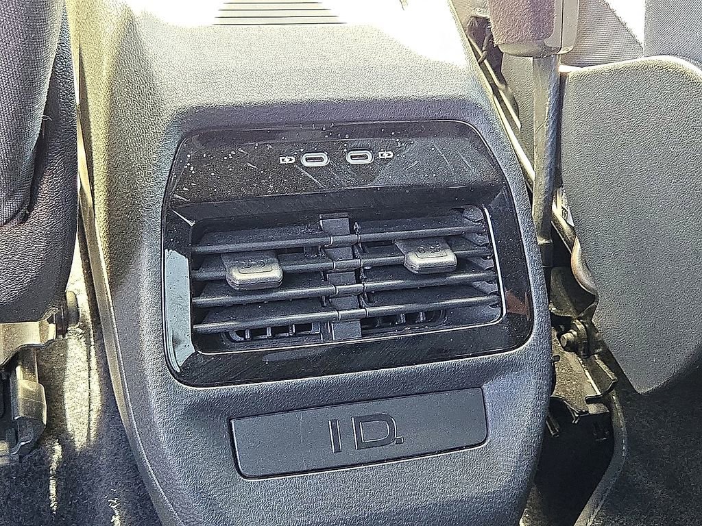 Used 2021 Volkswagen ID.4 Pro w/ ID.4 Protection Package RWD image 16