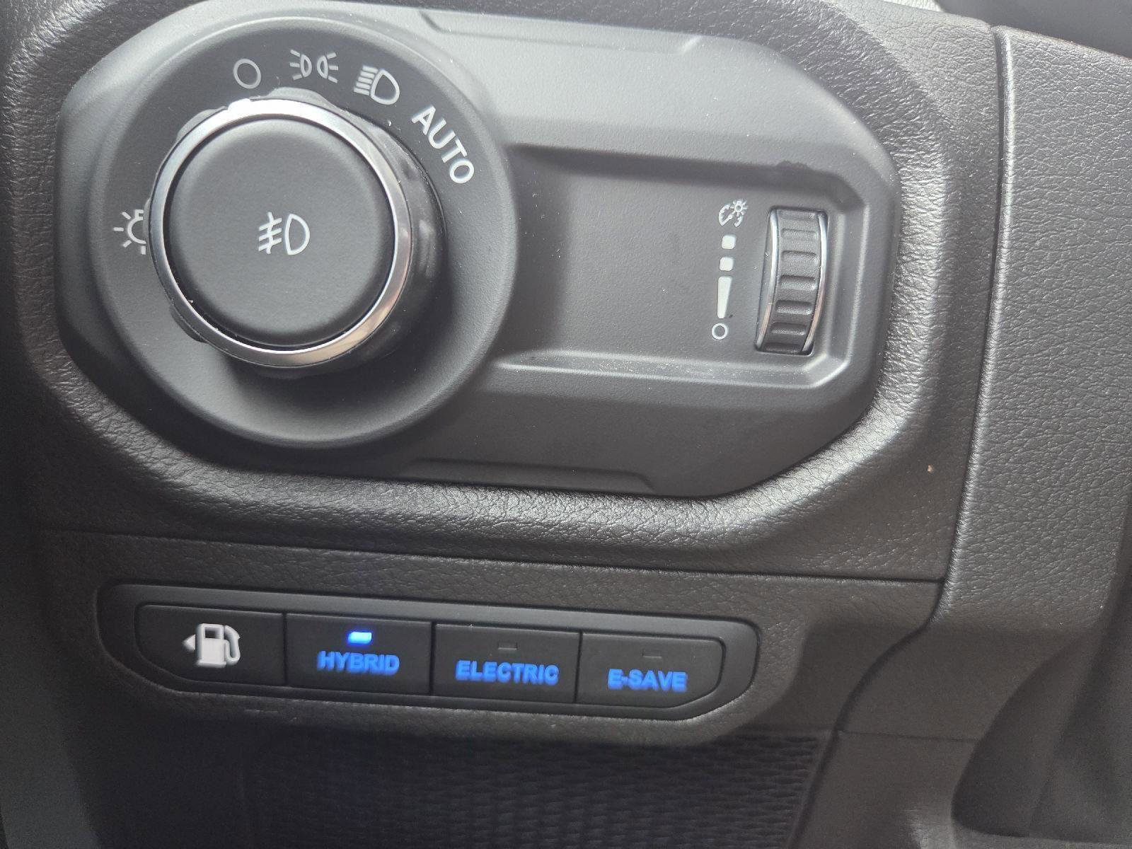 Used 2025 Jeep Wrangler Willys image 57