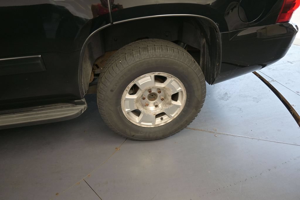 Used 2013 Chevrolet Tahoe LT AWD/4WD image 16
