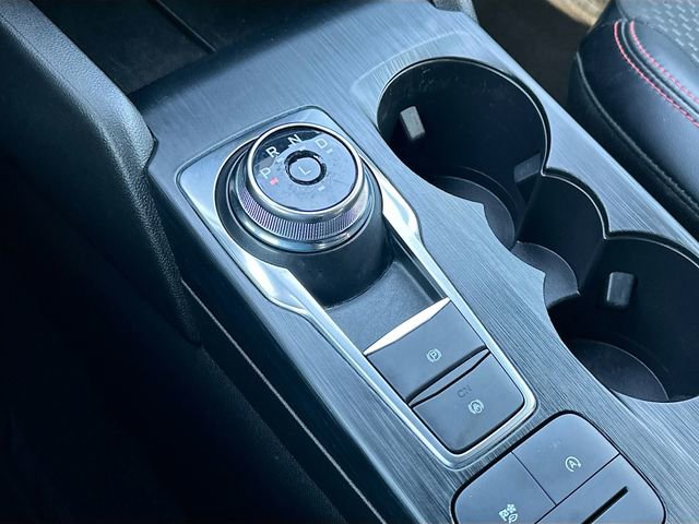 Used 2025 Ford Escape ST-Line image 16