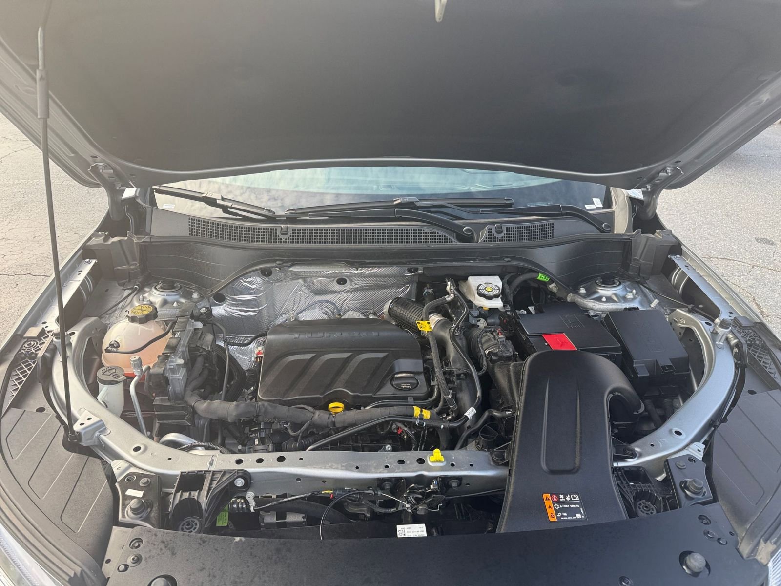 Used 2025 Chevrolet Trax LT w/ LT Convenience Package image 31