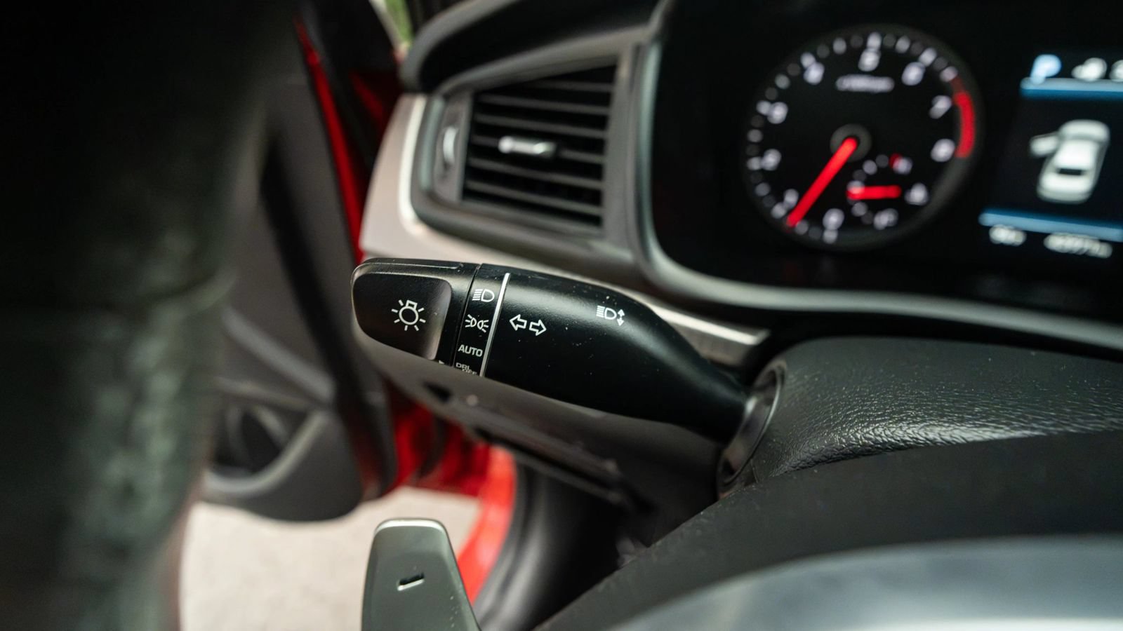 Used 2019 Hyundai Sonata Sport w/ Tech Package 03 FWD image 42