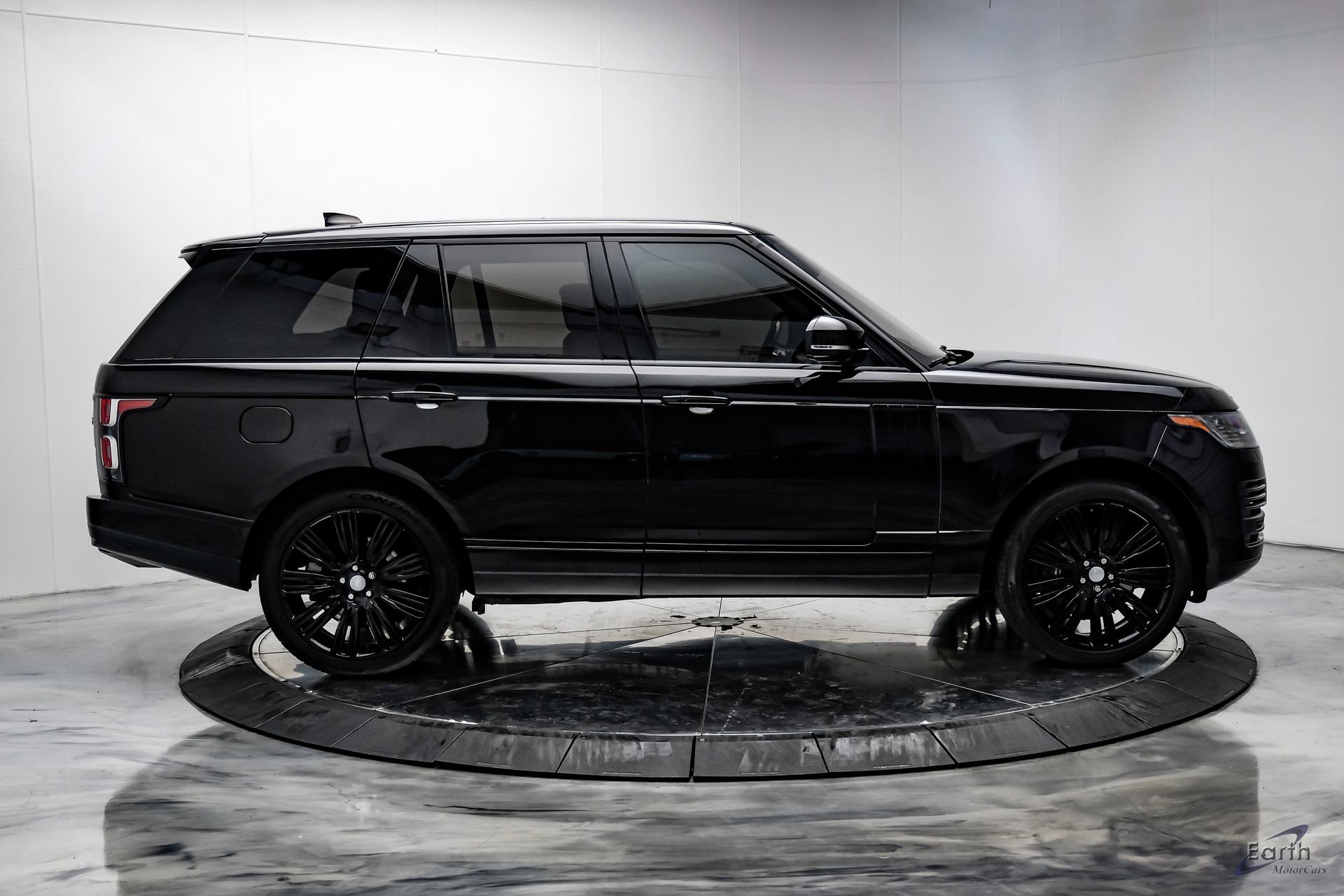 Used 2022 Land Rover Range Rover Westminster Edition image 18