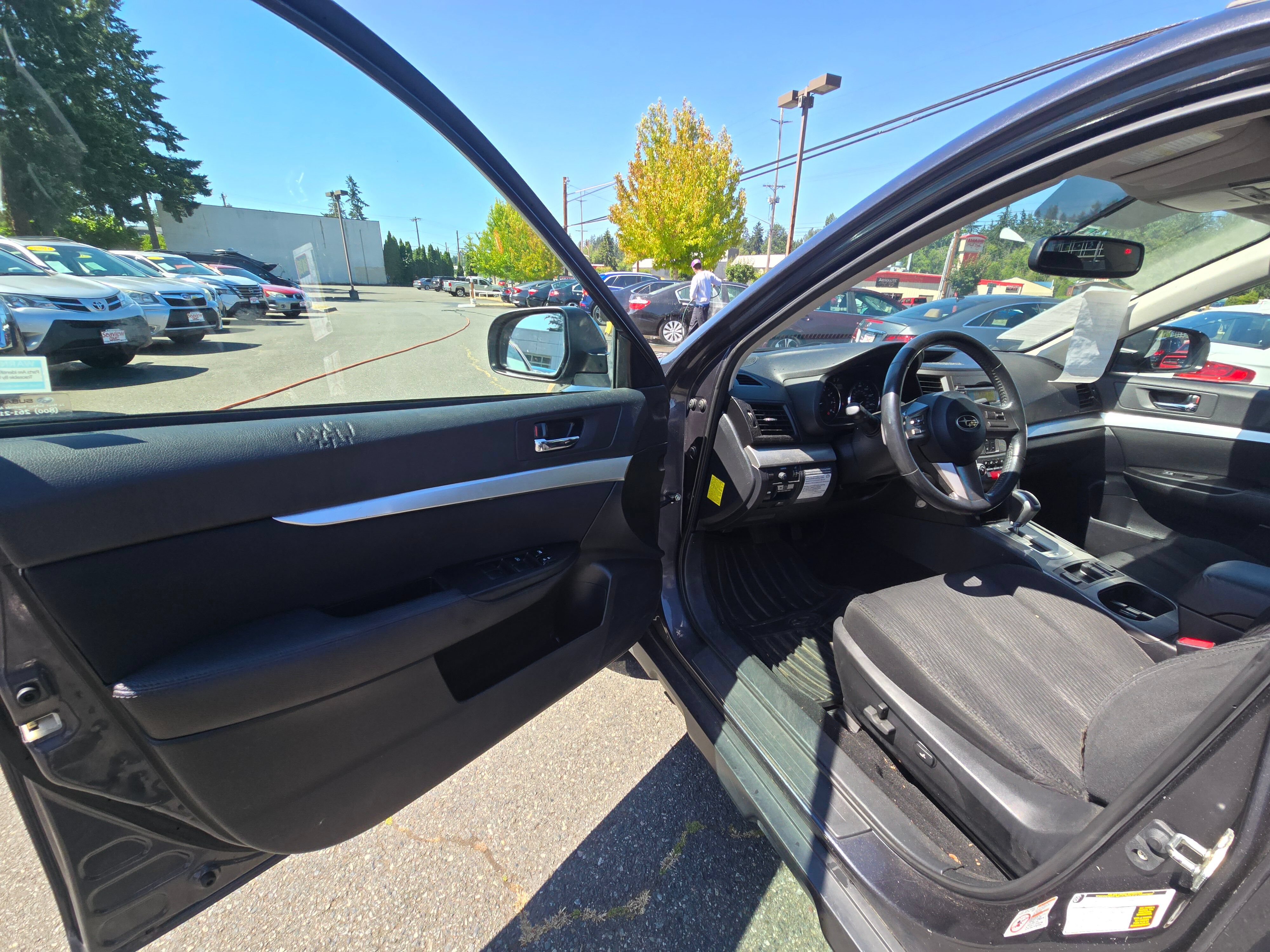 Used 2011 Subaru Outback 2.5i Premium w/ All-Weather Pkg AWD/4WD image 20