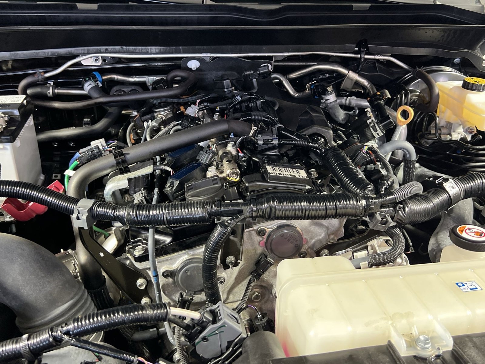 Used 2024 Toyota Tacoma Limited w/ Limited Package (LT) image 25