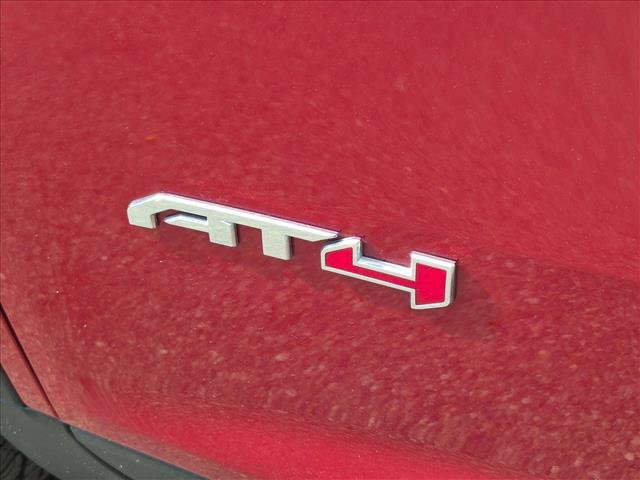 Used 2025 GMC Acadia AT4 AWD/4WD image 9