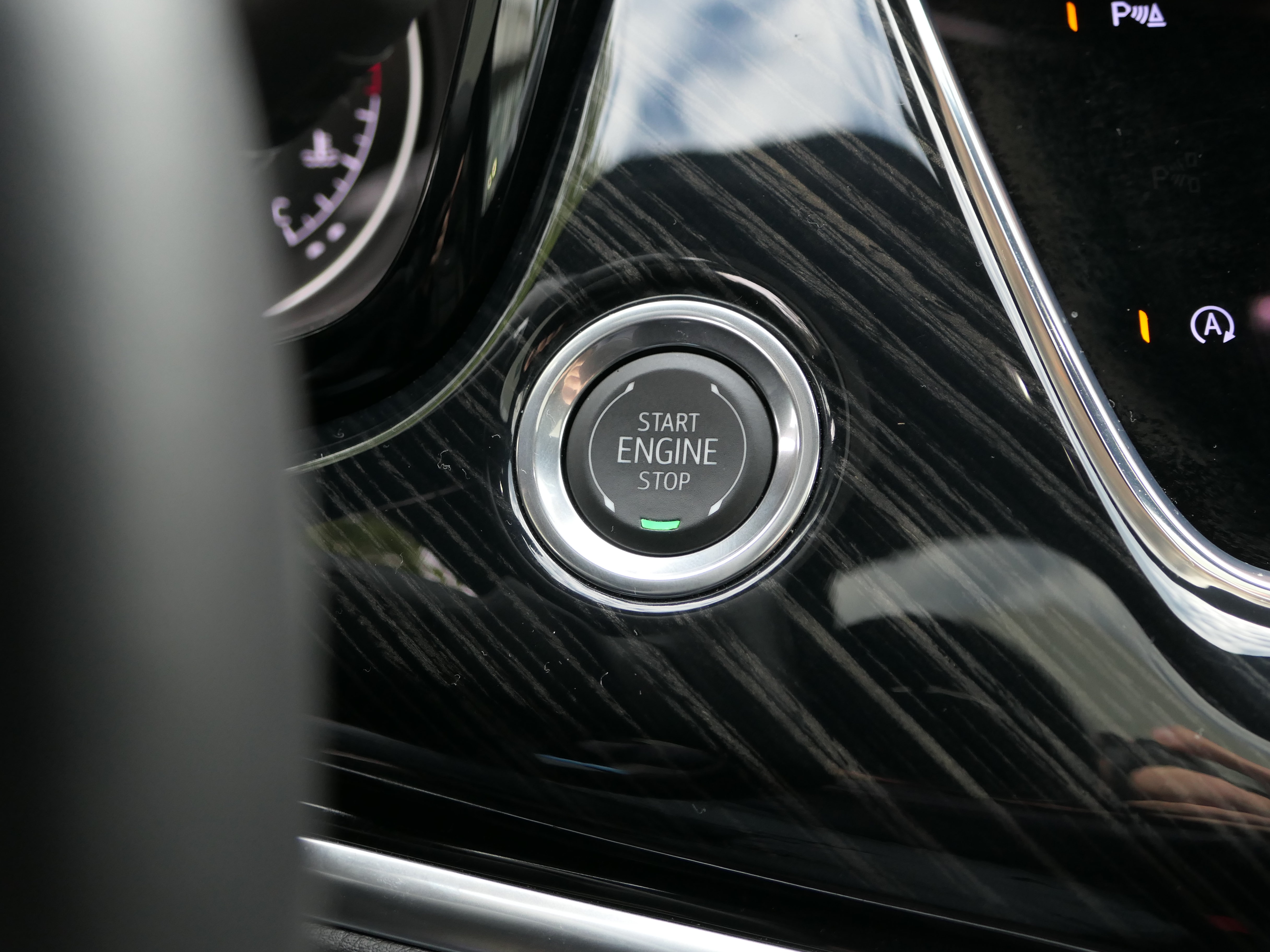 New 2025 Cadillac XT6 Premium Luxury FWD image 14