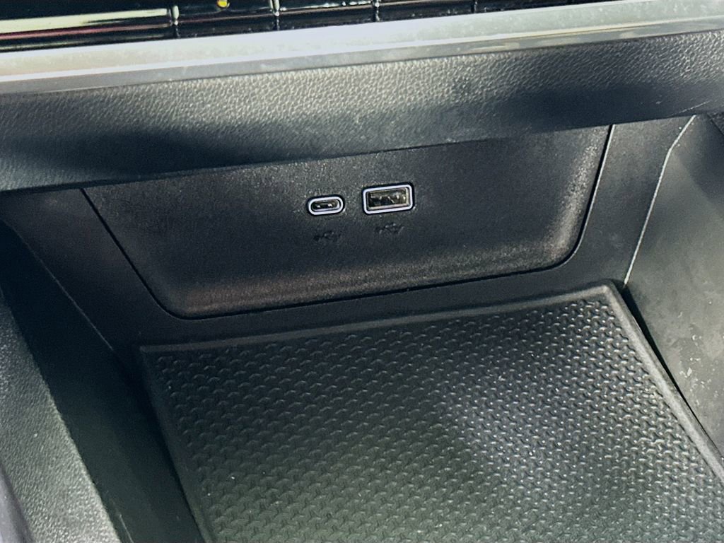 Used 2025 Chevrolet Equinox LT image 30