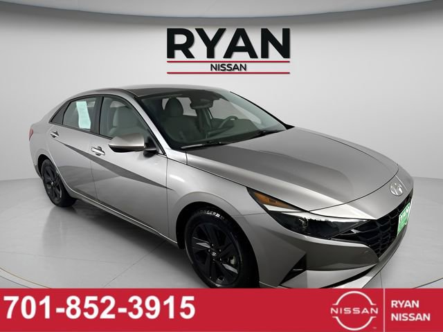 Used 2023 Hyundai Elantra SEL w/ Cargo Package image 1