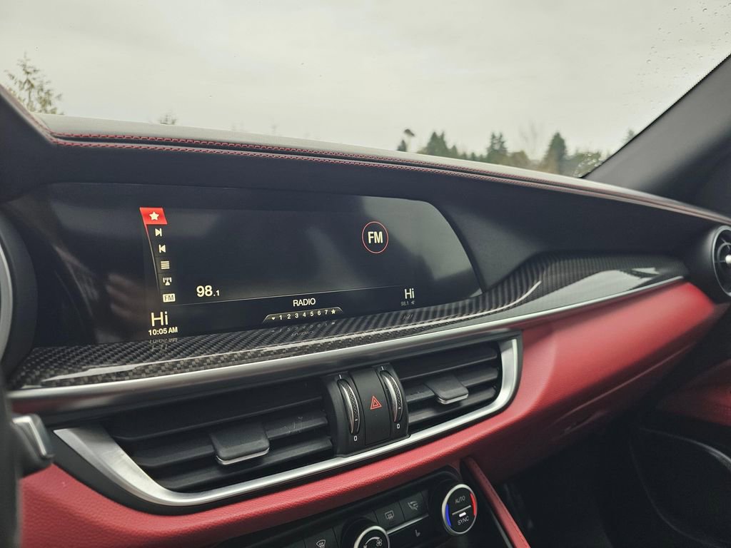 Used 2019 Alfa Romeo Stelvio Quadrifoglio image 29