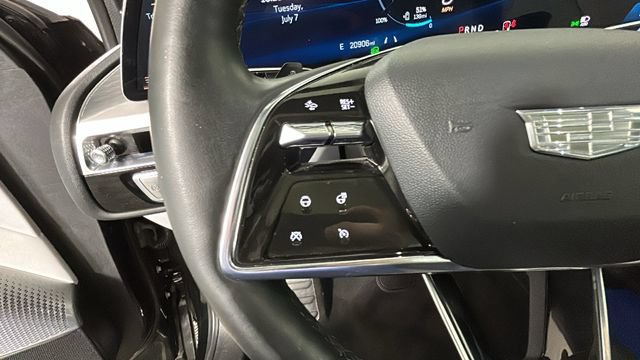 Used 2024 Cadillac Lyriq Sport RWD image 15