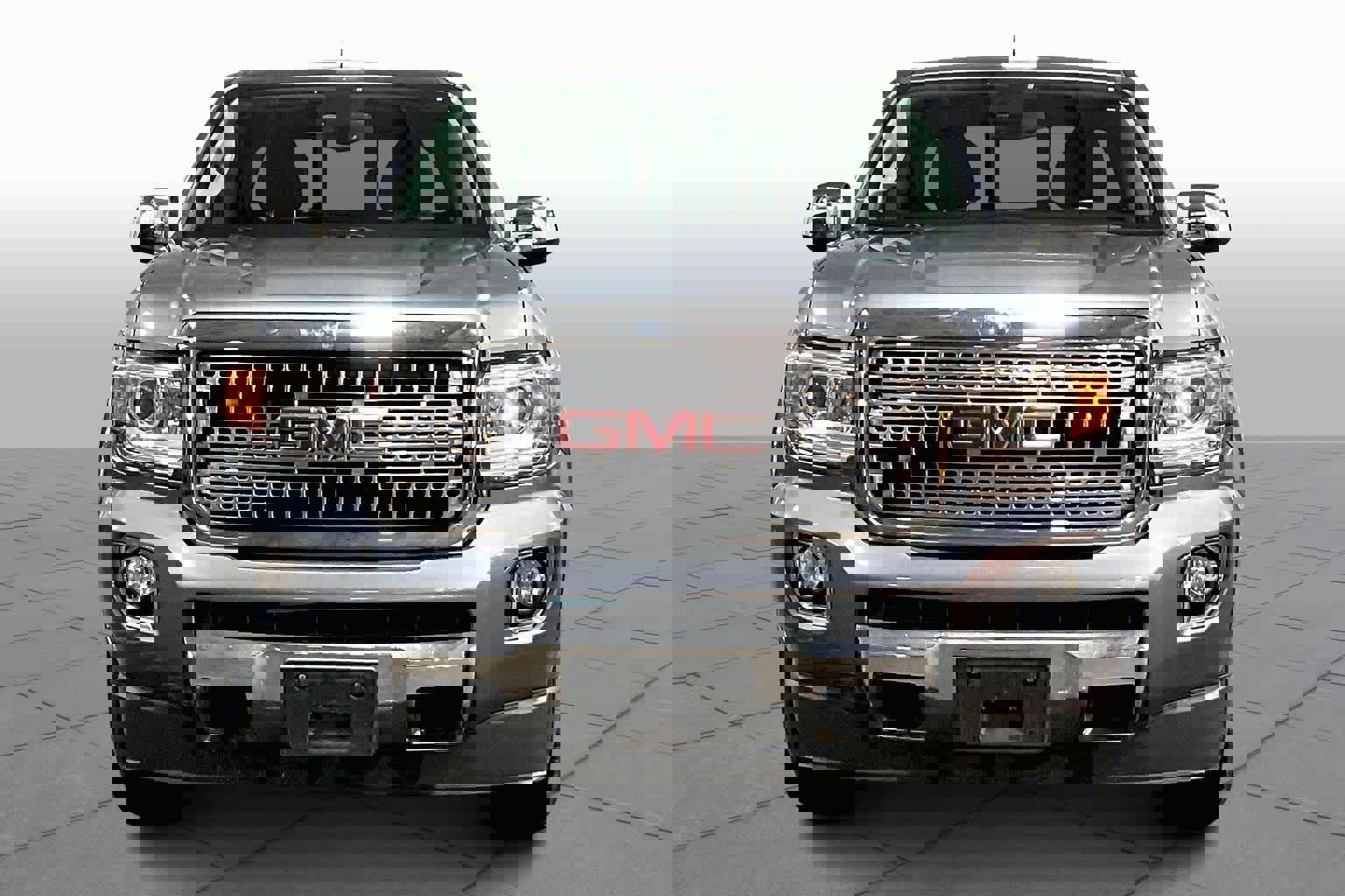 Used 2020 GMC Canyon Denali image 3