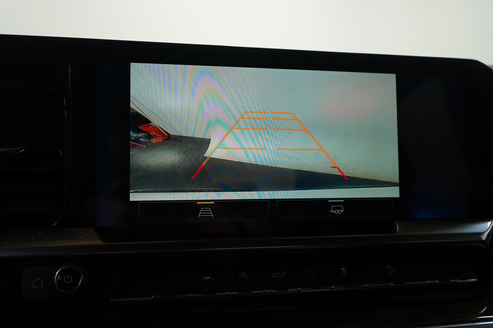 Used 2023 Chevrolet Silverado 1500 LT w/ Z71 Off-Road Package image 24