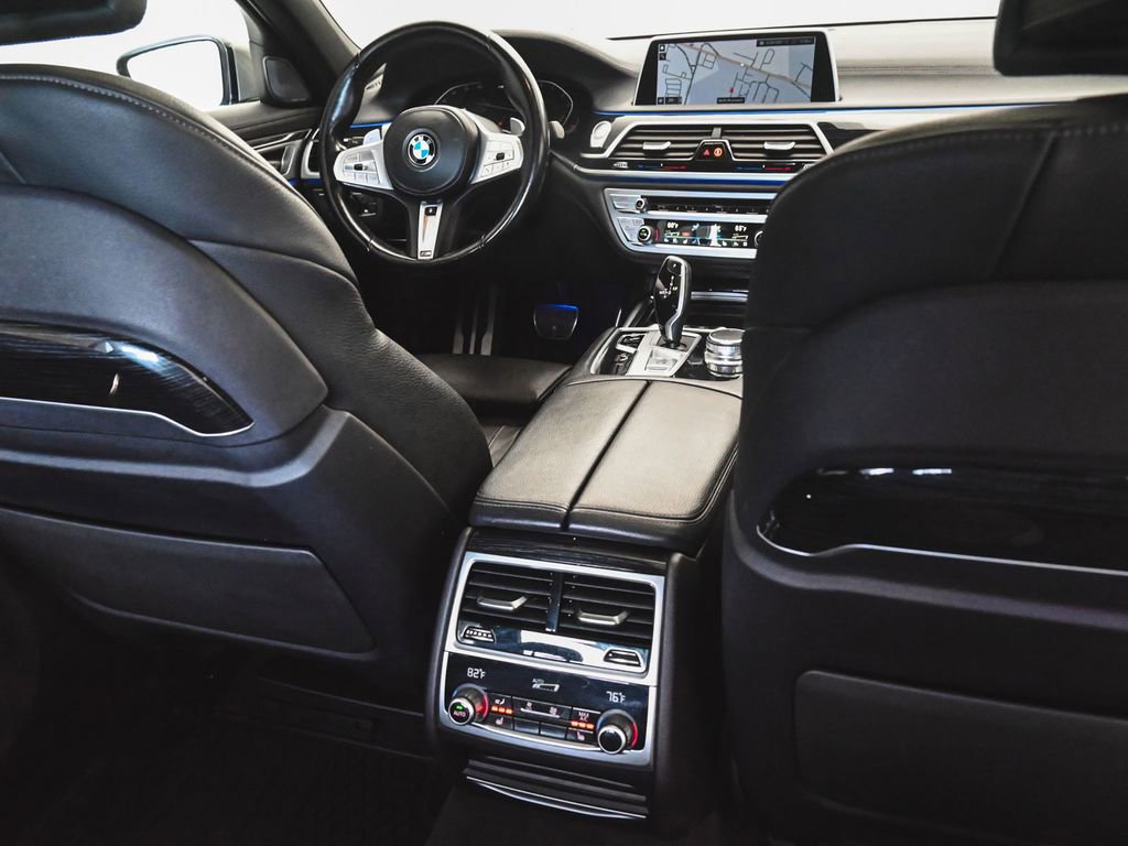 Used 2022 BMW 740i xDrive w/ M Sport Package image 38
