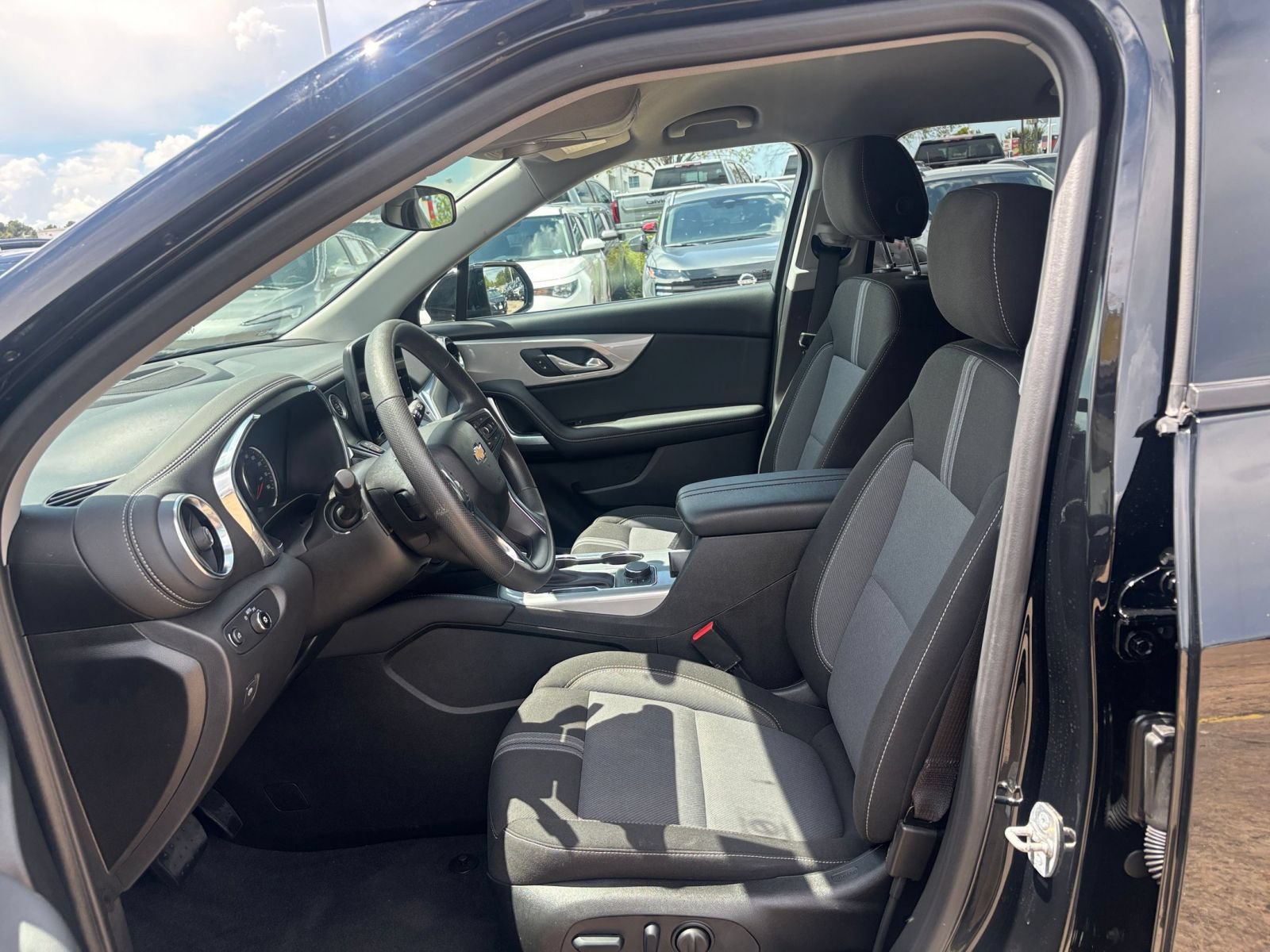 Used 2026 Chevrolet Blazer LT FWD image 27