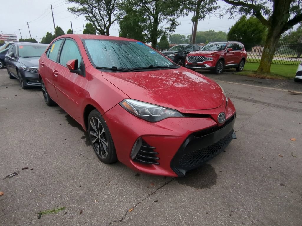 Used 2017 Toyota Corolla SE w/ Carpet Mat Package (TMS) FWD image 3